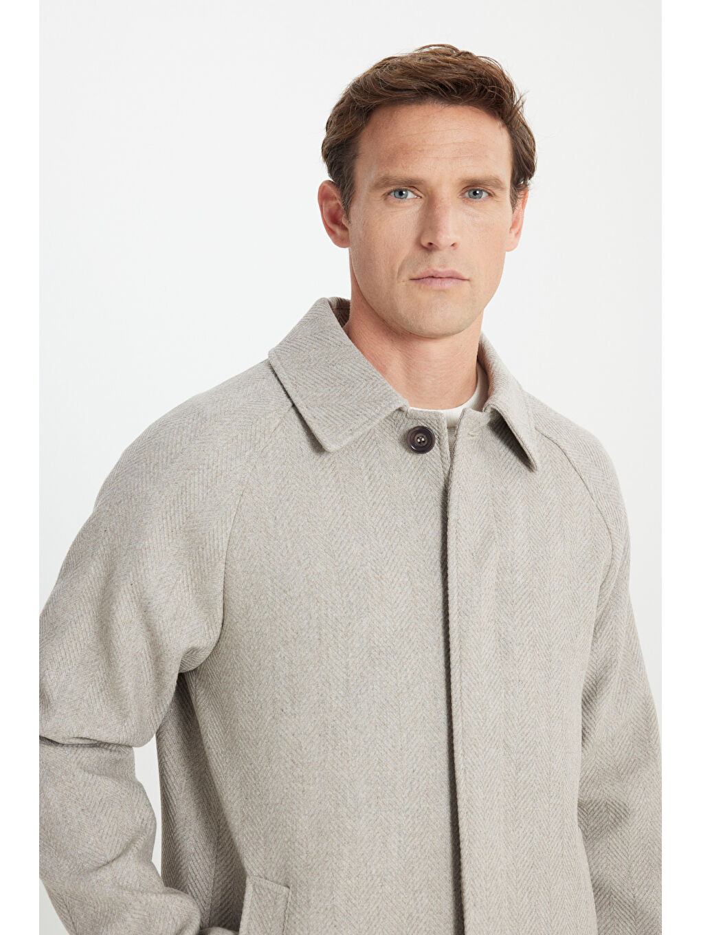 Erkek Bej Sıcak Tutan Standart Fit Normal Kesim Gömlek Yaka Diagonal Desenli Palto-4