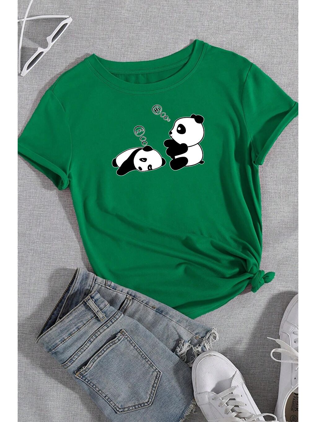 uyguntarz Yeşil Unisex Uykucu Panda Baskılı Tasarım Tshirt