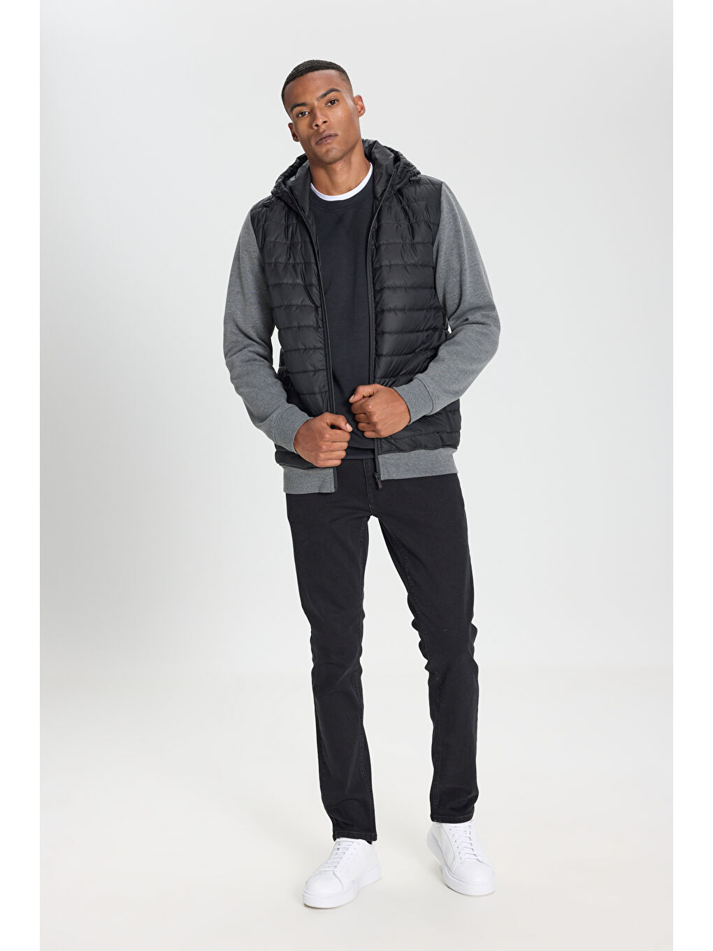 Erkek Antrasit-Melanj Pamuklu Standart Fit Normal Kesim Kapüşonlu Cepli Esnek Şişme Yelek-2