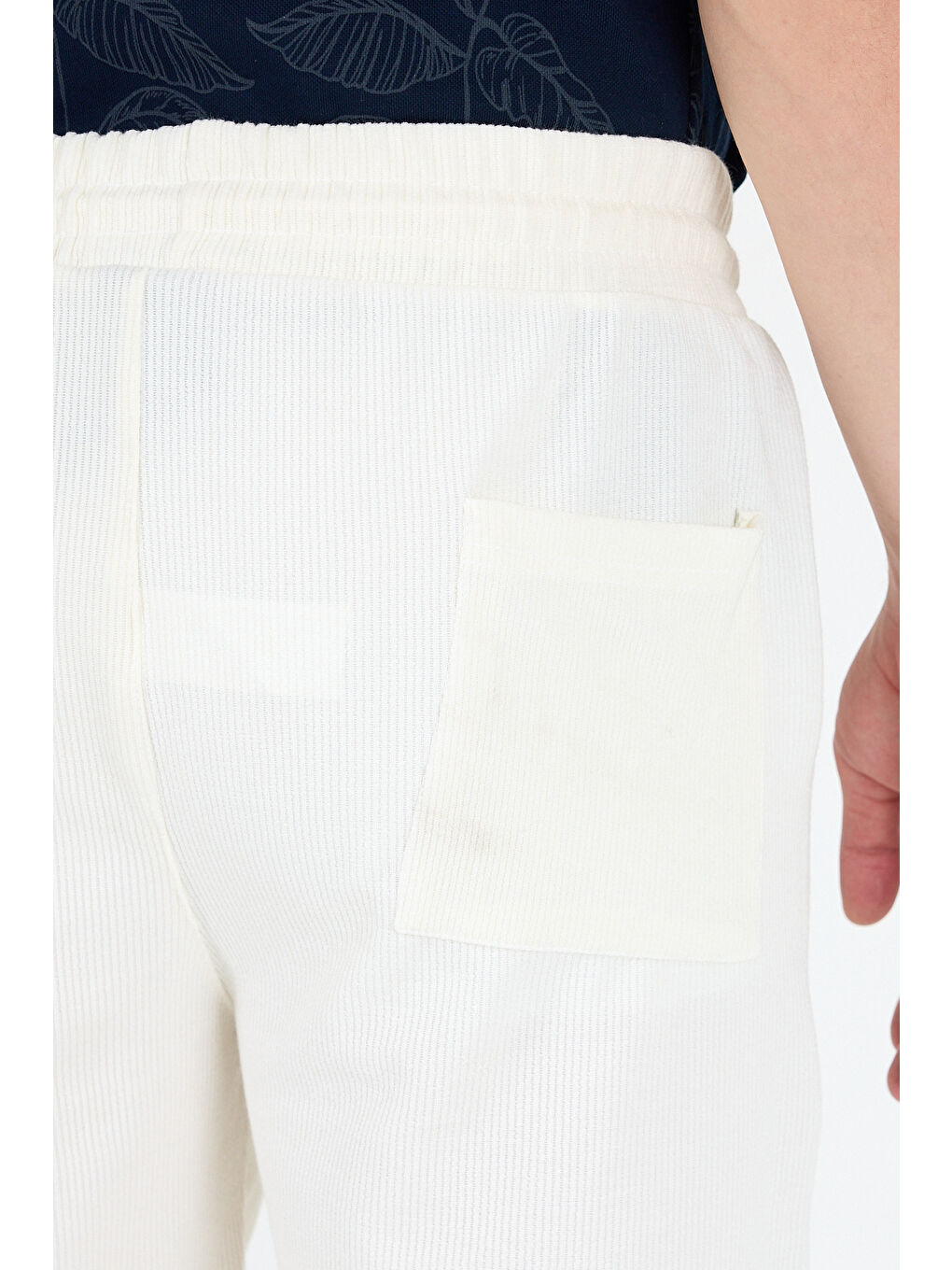 Ekru Erkek Kapri Şort Gift Model – Rahat Kesim, Cepli, Yazlık Günlük Spor Şort 9412-4