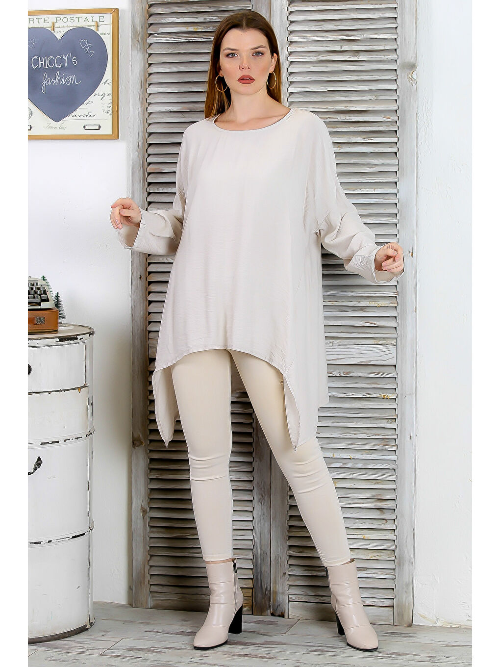 İtalyan Bej Yuvarlak Yaka Uzun Kol Casual Keten Karışımlı Asimetrik Örme Tunik-3