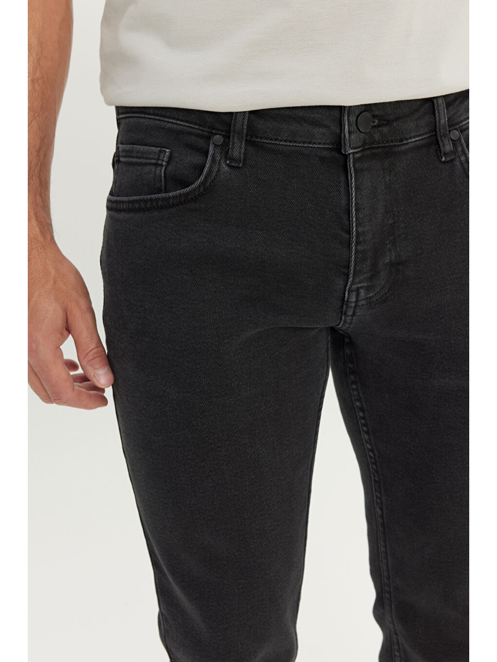 Erkek Siyah Pamuklu Slim Fit 5 Cep Esnek Jean Pantolon-3