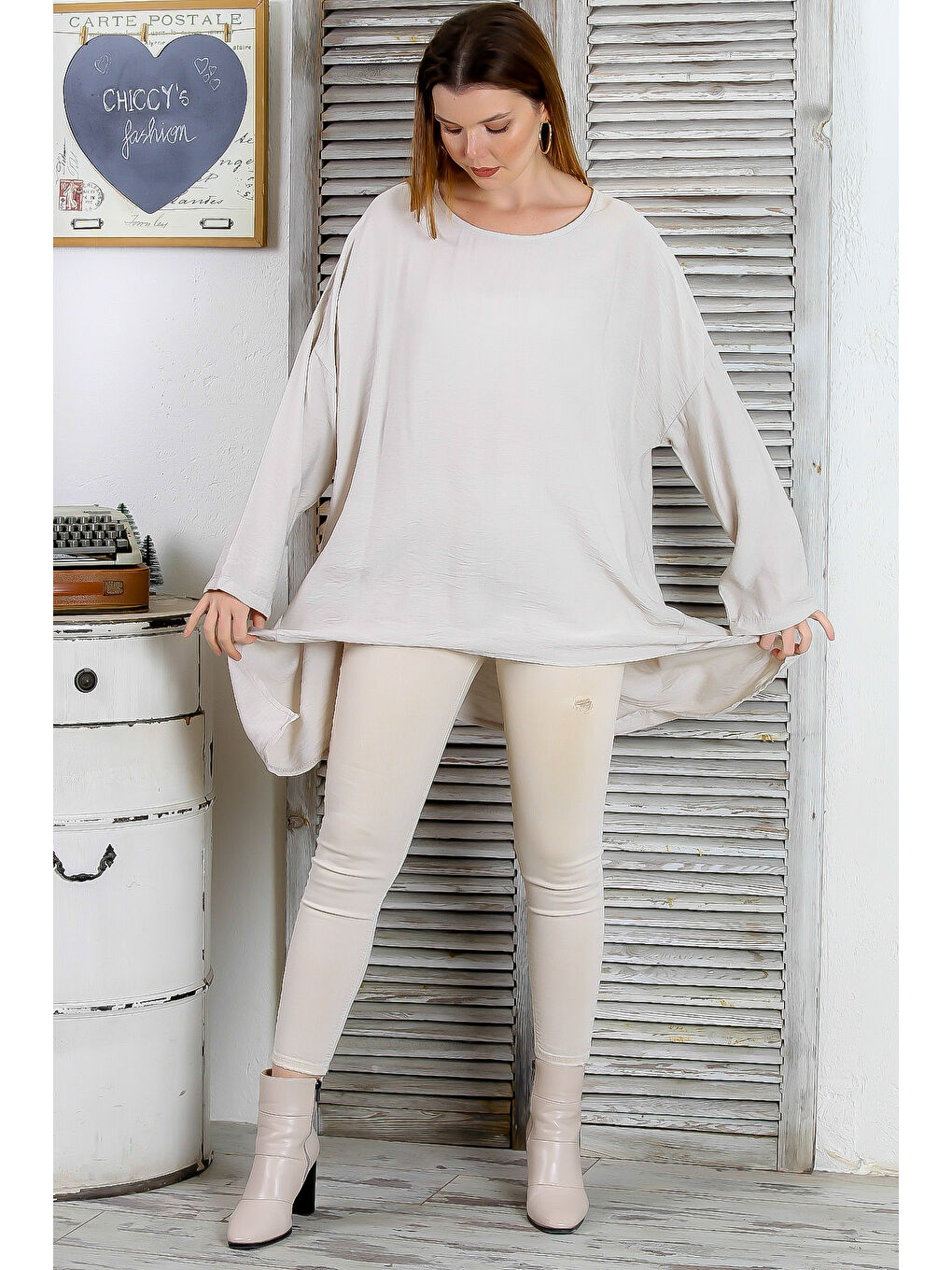 İtalyan Bej Yuvarlak Yaka Uzun Kol Casual Keten Karışımlı Asimetrik Örme Tunik-4