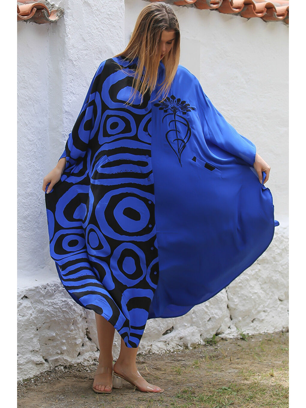 Siyah-Mavi Hakim Yaka Yarasa Kol Düğmeli Fleto Cep Baskılı Dokuma Oversize Casual Elbise-4