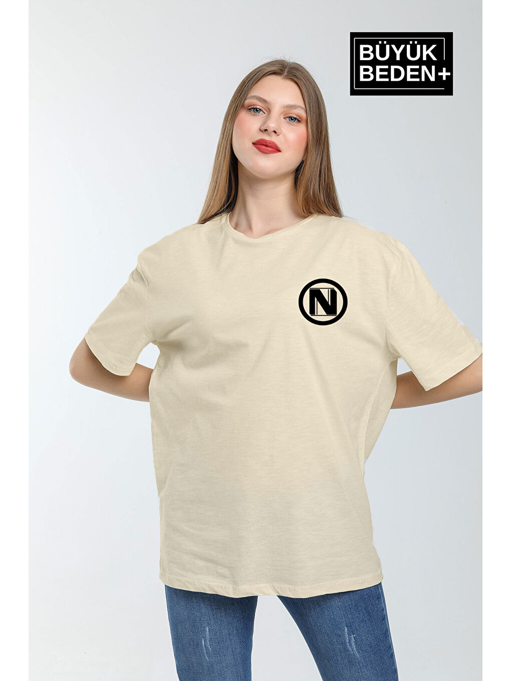 Bej Kadın Büyük Beden N Baskılı Bisiklet Yaka Tshırt SPR25BTSK902