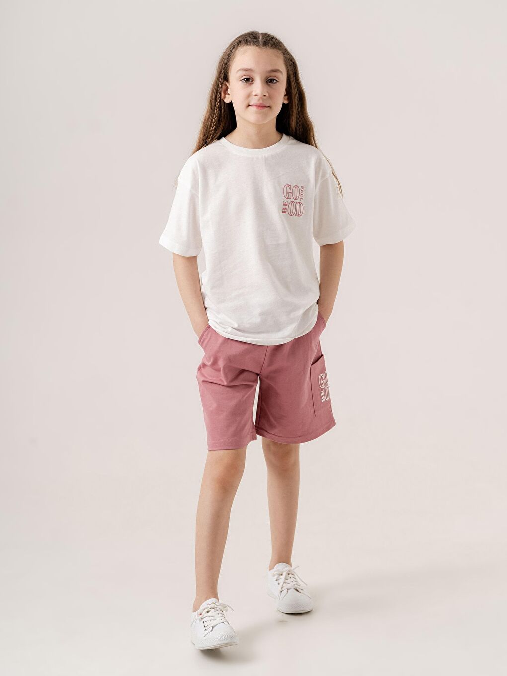 Pembe Feel Be God Baskılı Cep Baskı Detaylı Kız Çocuk Tişört Şort Alt-Üst Takımı