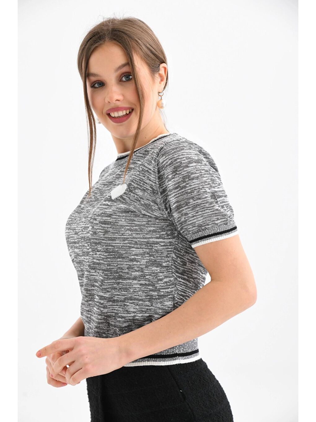 Ekru Gri Kalp Desenli Kısa Kol Mevsimlik Kazak-1