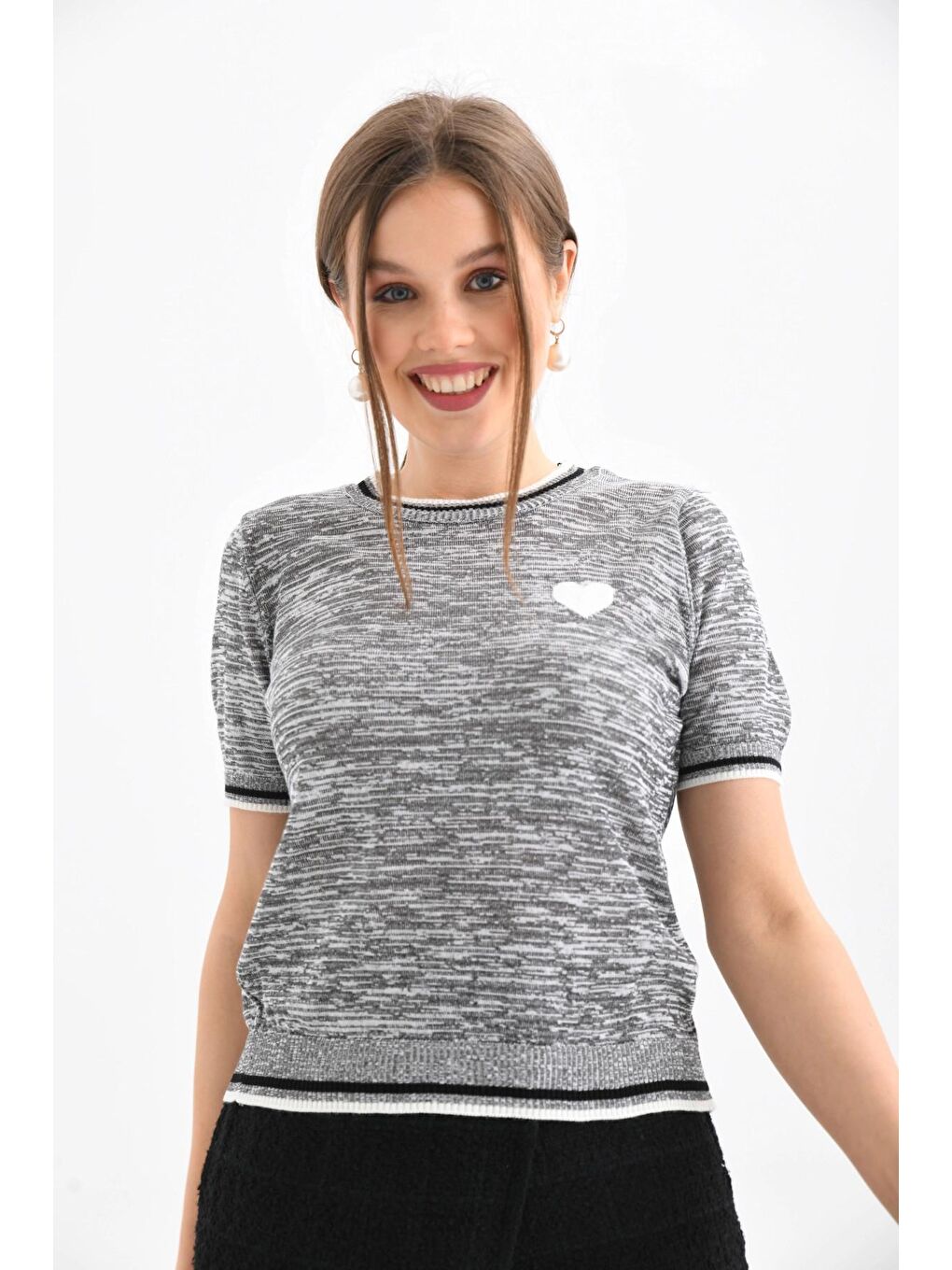 Ekru Gri Kalp Desenli Kısa Kol Mevsimlik Kazak-3