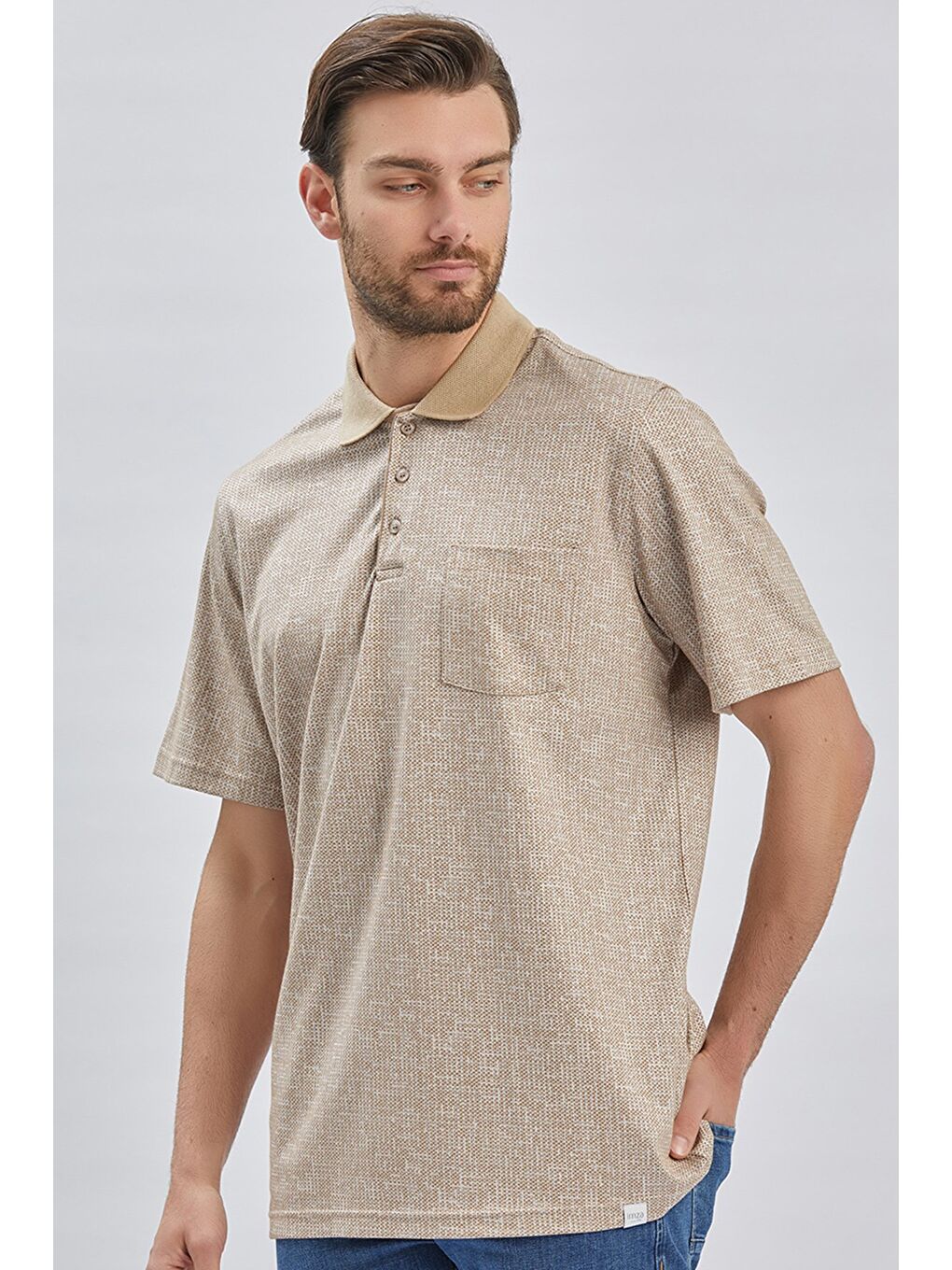 Bej Desenli Jakarlı Polo Yaka Cepli Garnili Pamuklu Comfort Fit Rahat Kesim Tişört 1011240184-3