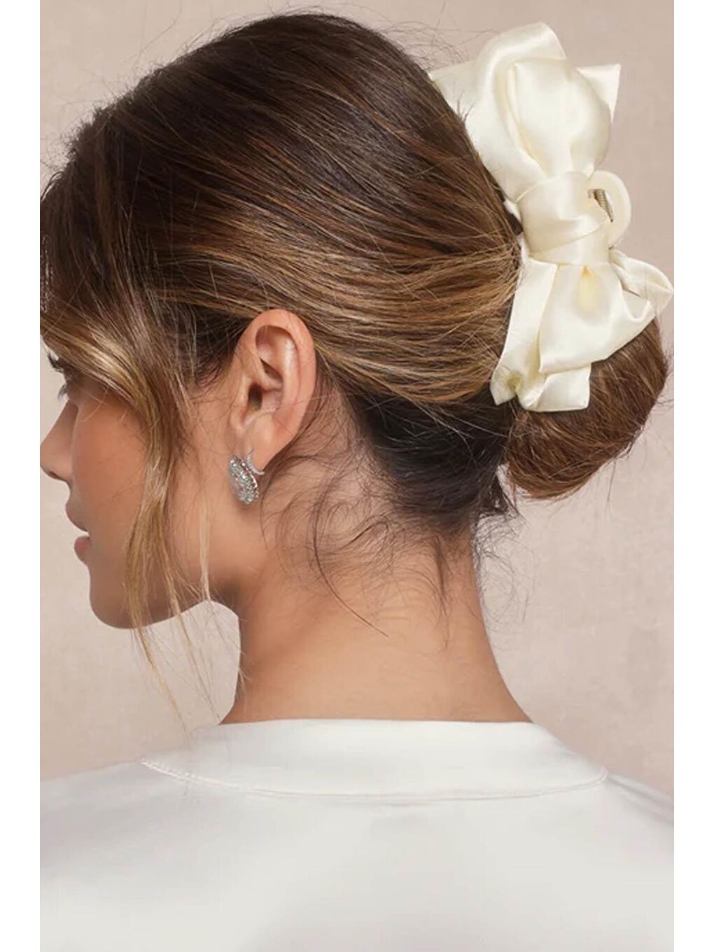 Ekru Fiyonklu Mandal Saç Tokası-2