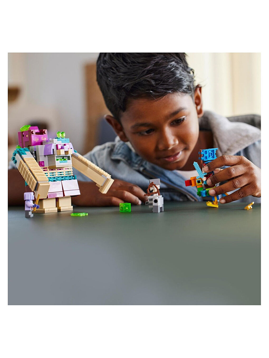 Lego Renksiz Minecraft Yiyici Karşılaşması 21257 - 6