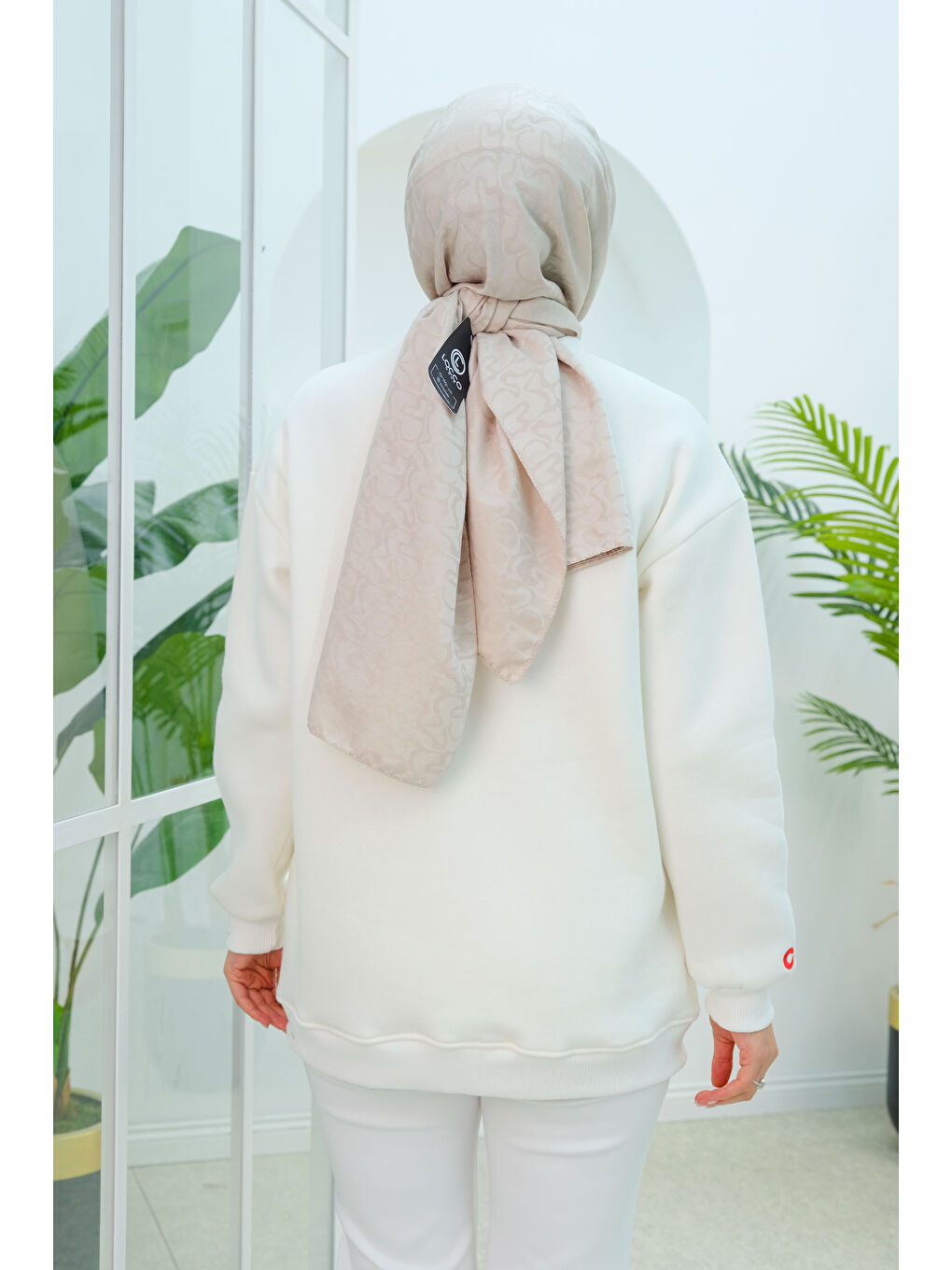 Nakış Detaylı Oversize Sweat Beyaz-1