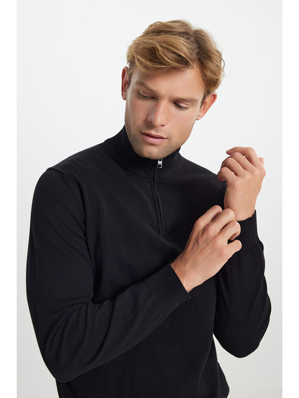 Erkek Siyah Pamuklu Sıcak Tutan Standart Fit Normal Kesim Bato Yaka Triko Kazak-4