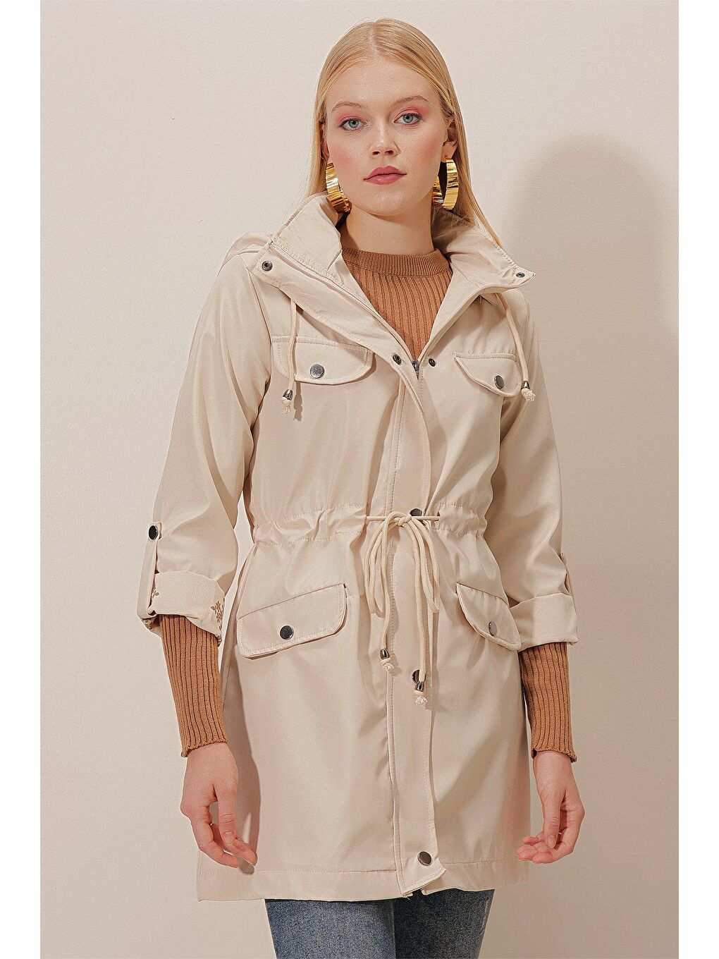 Ekru Kapüşonlu Kapak Cepli TRENÇ-1