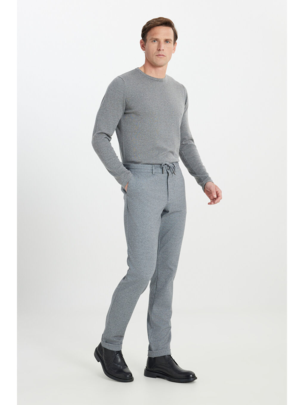 Erkek Gri Relax Fit Rahat Kesim Beli Bağlamalı Esnek Takım Elbise Pantolonu-1