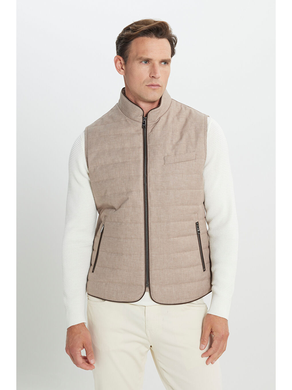 Erkek Bej Pamuklu Standart Fit Normal Kesim Dik Yaka Diagonal Desenli Casual Yelek-2