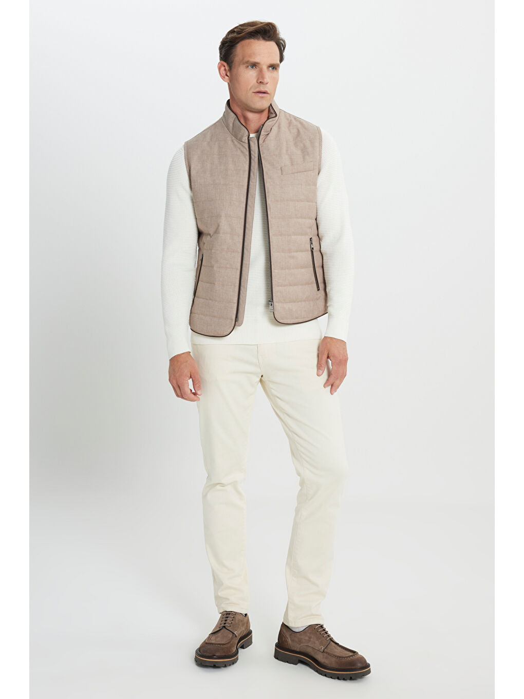 Erkek Bej Pamuklu Standart Fit Normal Kesim Dik Yaka Diagonal Desenli Casual Yelek-4