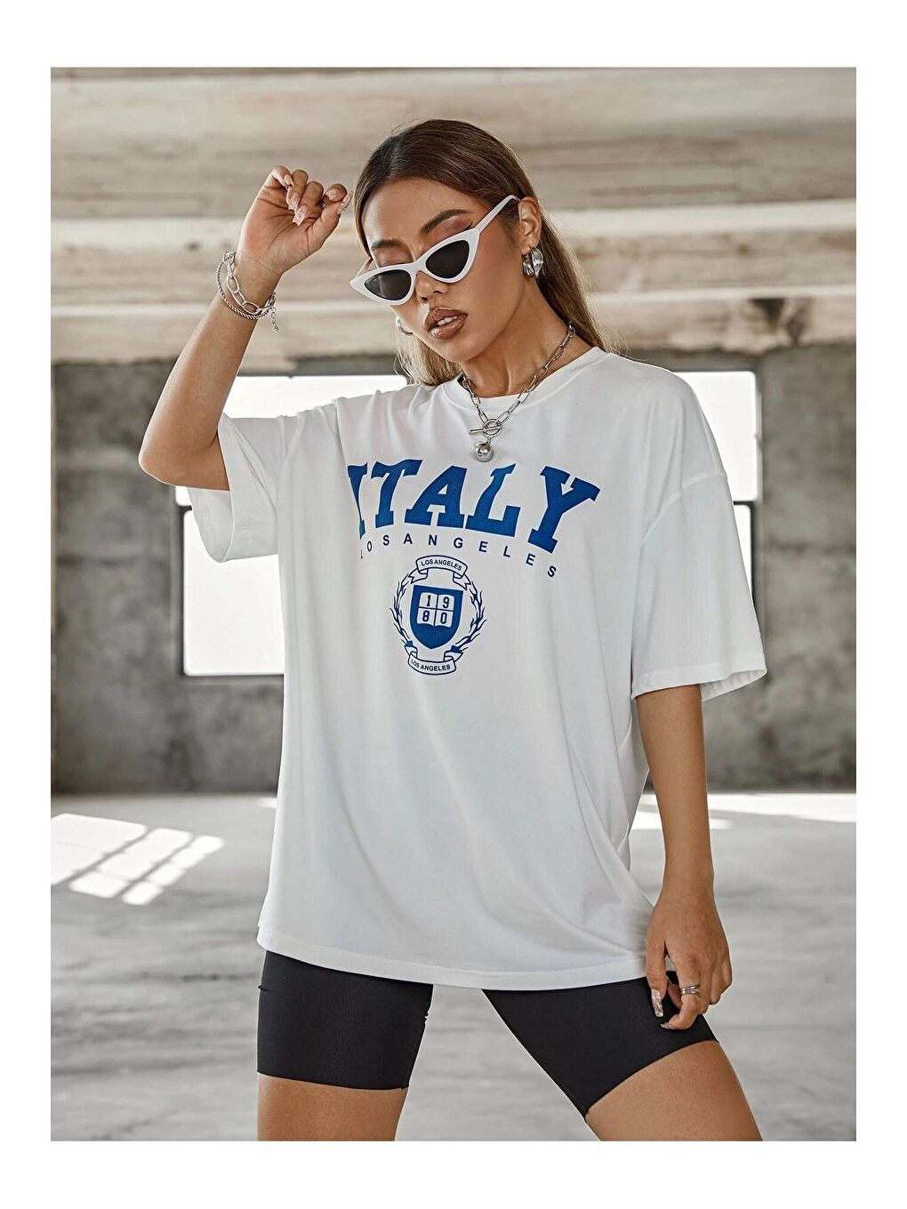 Trendseninle Beyaz Kadın Beyaz Oversize Italy Baskılı Tişört - 3