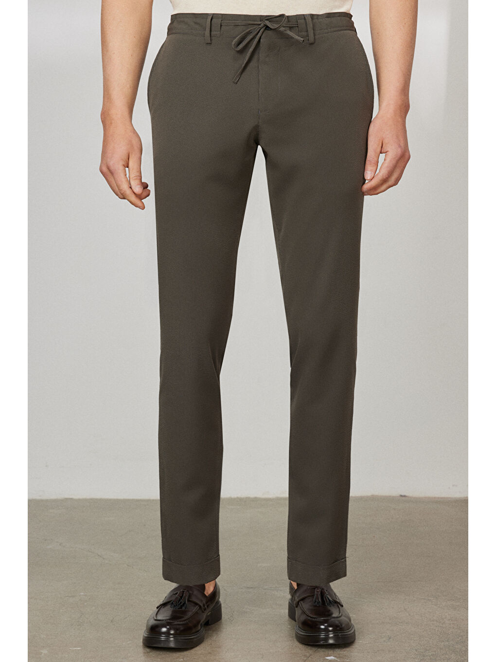 Erkek Haki Slim Fit Dar Kesim Kırlangıç Yaka Çizgili Takım Elbise-5