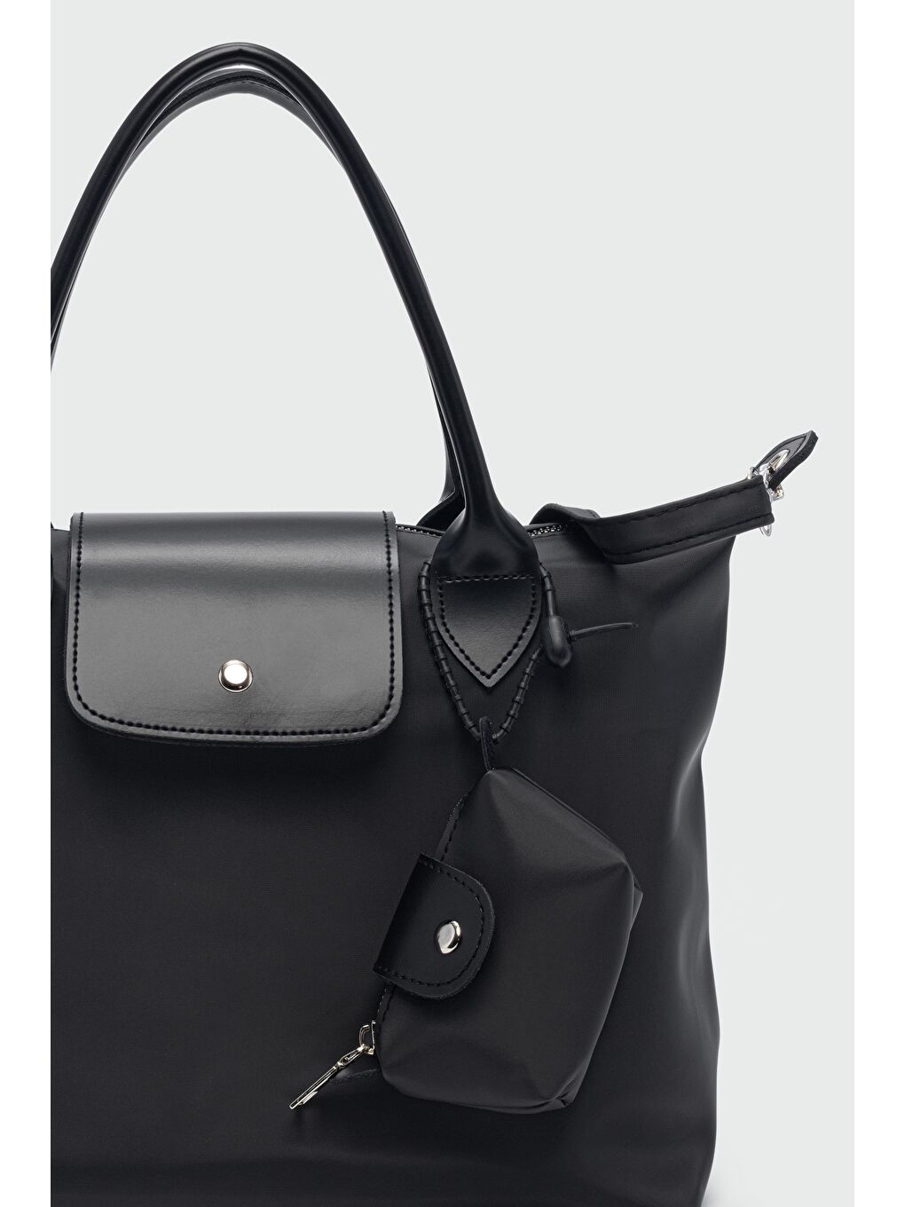 Booster Charmlı Omuz Çantası Siyah-1