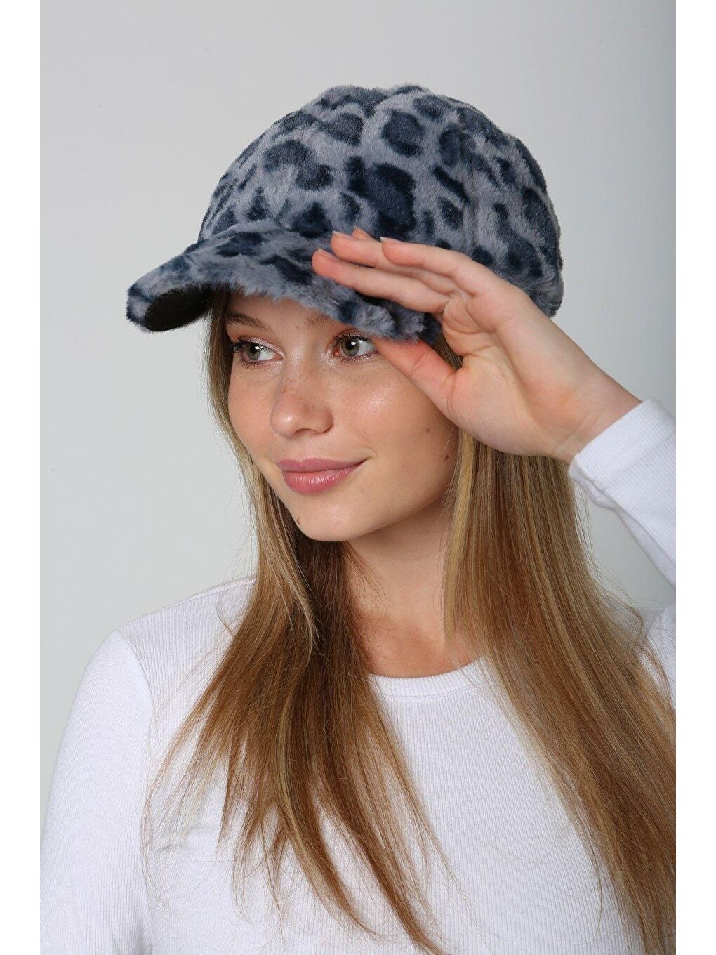 Kadın Lacivert Leopar Desenli Pelüş Kep Şapka Spk1138-3