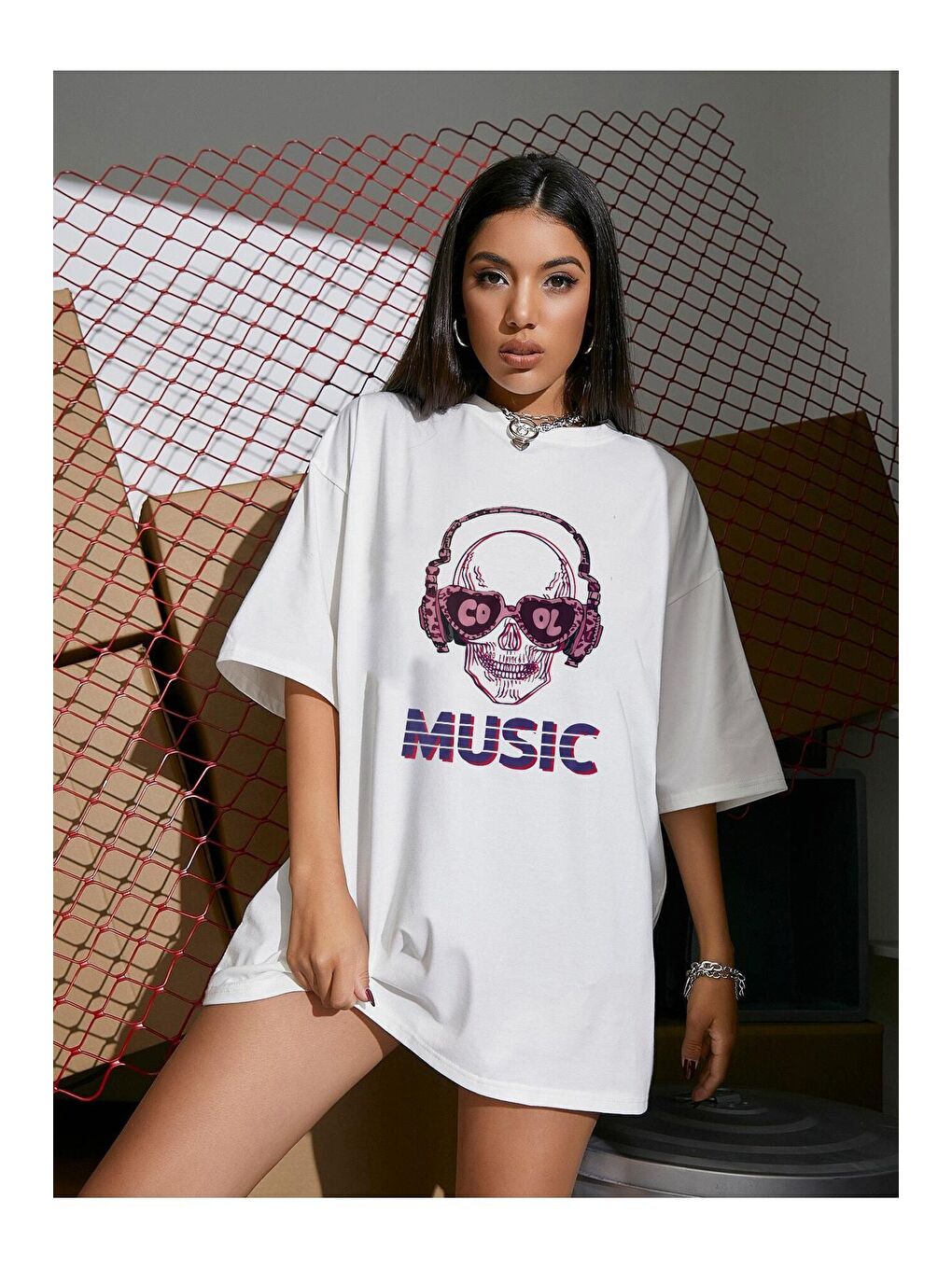 Trendseninle Beyaz Kadın Beyaz Oversize Music Ön Baskılı Tişört