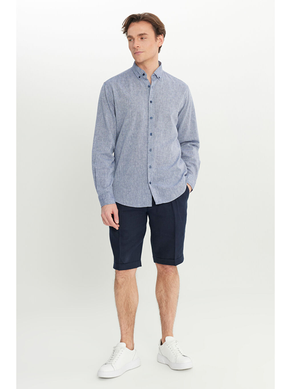 Erkek Lacivert Pamuklu Keten Comfort Fit Rahat Kesim Düğmeli Yaka Armürlü Gömlek-1