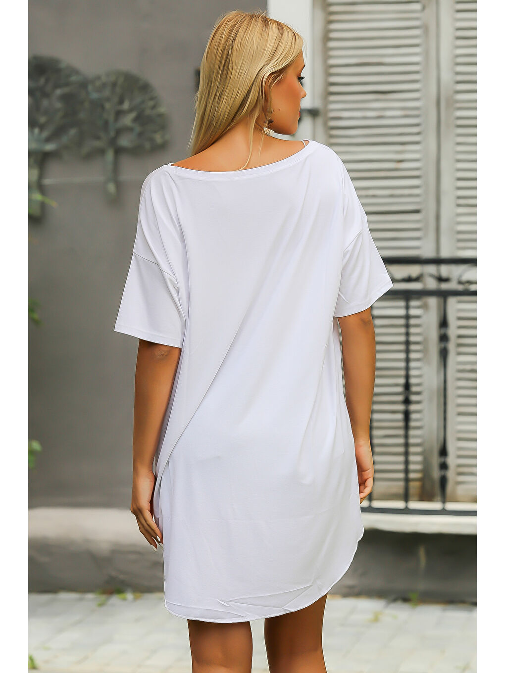 Beyaz Kayık Yaka Kısa Kol Örme Oversize Tişört-1