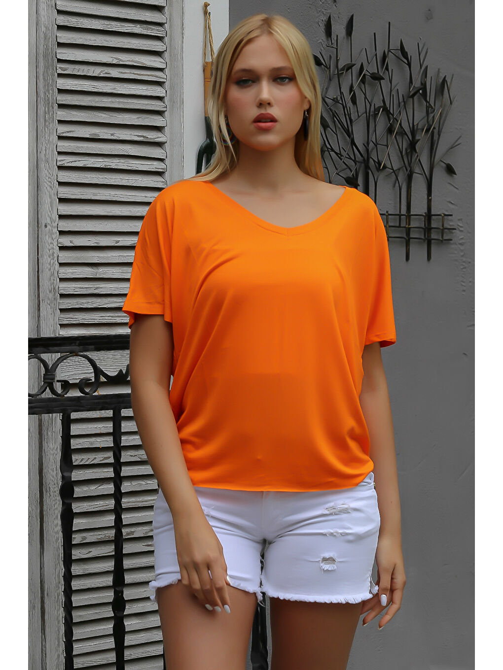 Turuncu V Yaka Düşük Kol Örme Tişört-2
