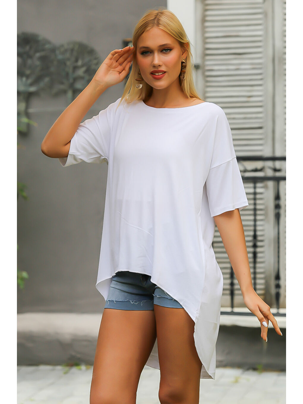 Beyaz Kayık Yaka Kısa Kol Örme Oversize Tişört-5