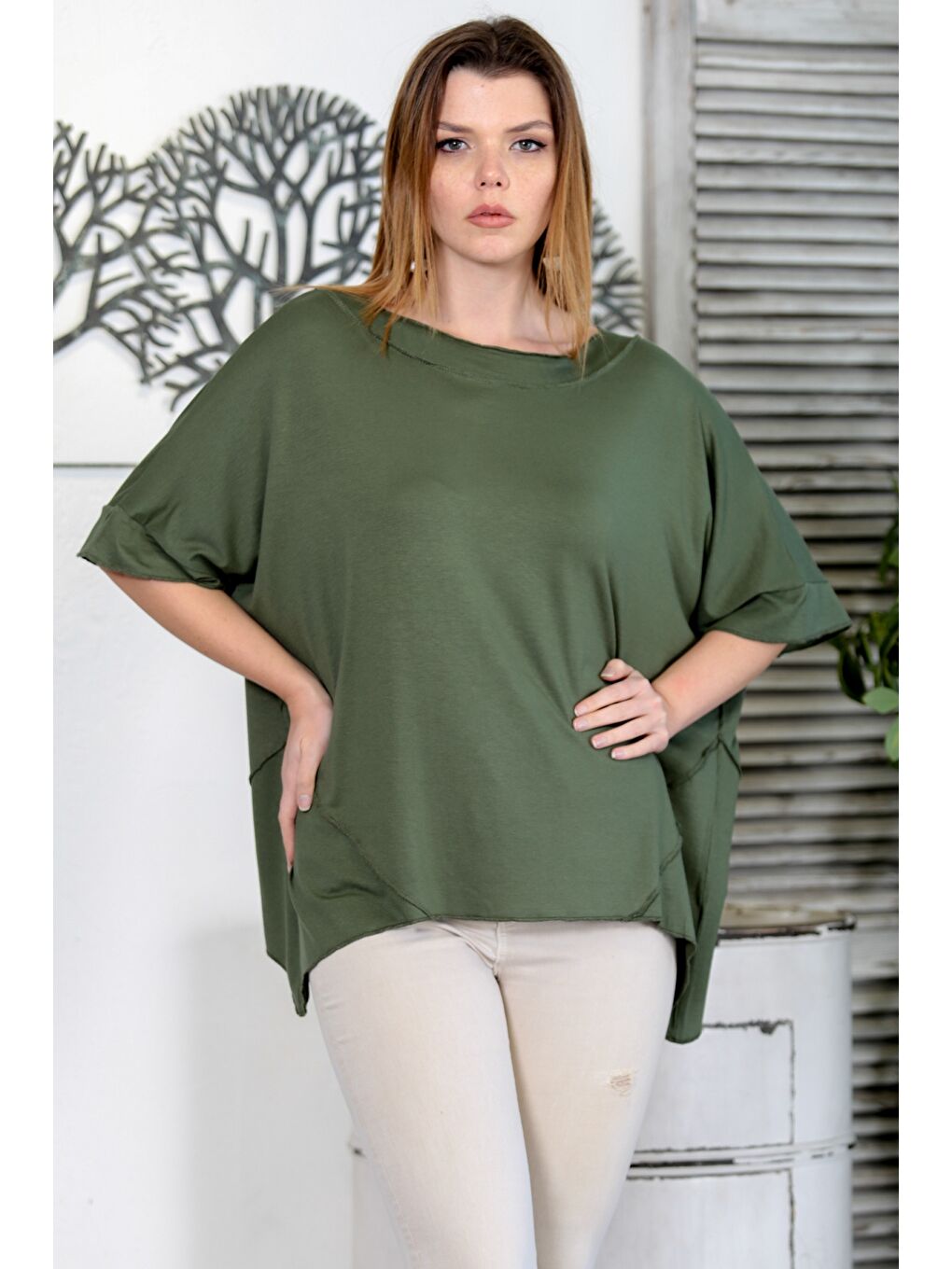 Koyu Haki Yuvarlak Yaka Kısa Kol Örme Oversize Casual Tişört