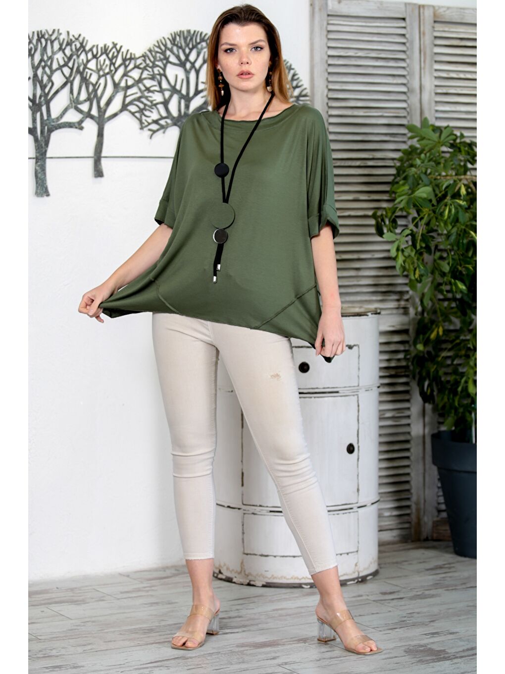 Koyu Haki Yuvarlak Yaka Kısa Kol Örme Oversize Casual Tişört-4