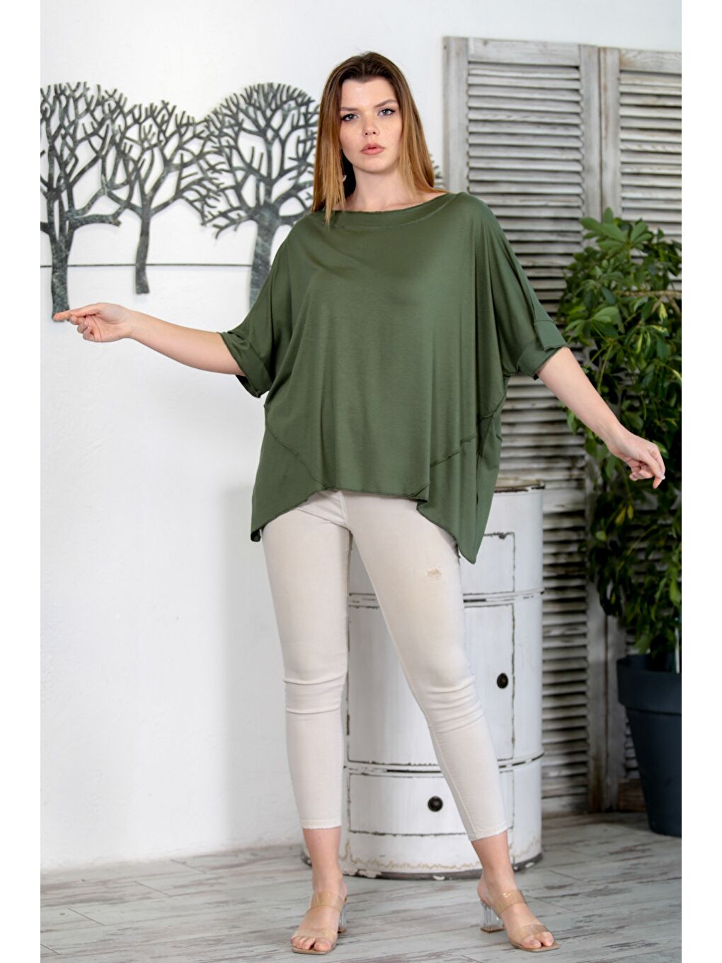 Koyu Haki Yuvarlak Yaka Kısa Kol Örme Oversize Casual Tişört-5
