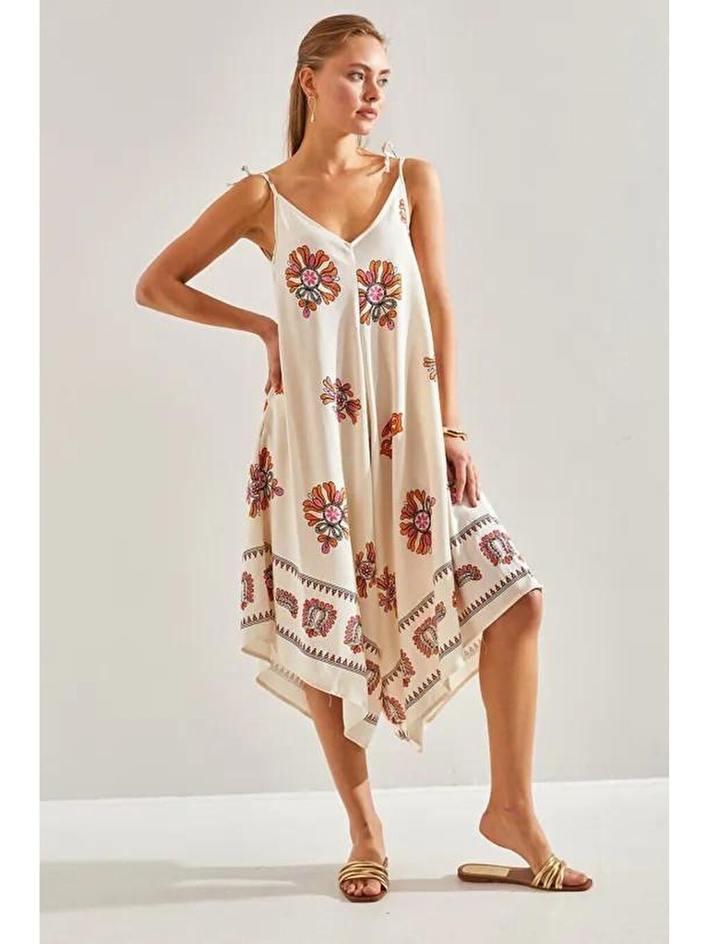 Bej Kadın İp Askılı Multi Desenli Tulum 60101059