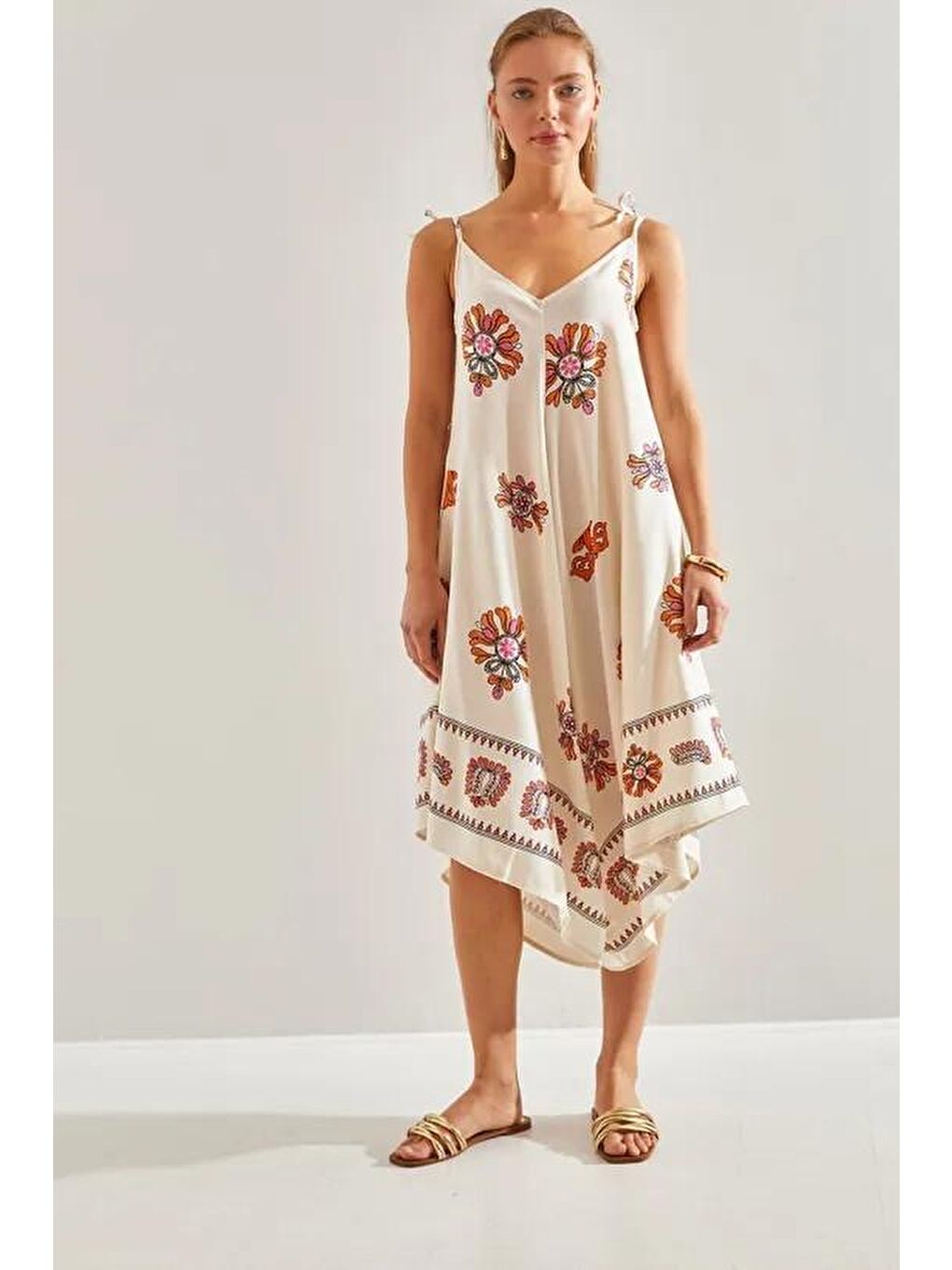 Bej Kadın İp Askılı Multi Desenli Tulum 60101059-1