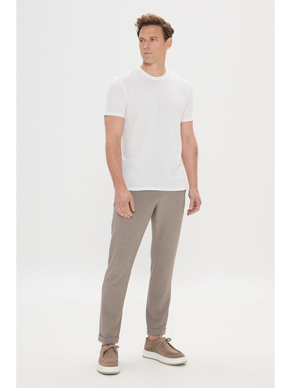 Erkek Beyaz Slim Fit Dar Kesim %100 Pamuk Armürlü Bisiklet Yaka Tişört-1