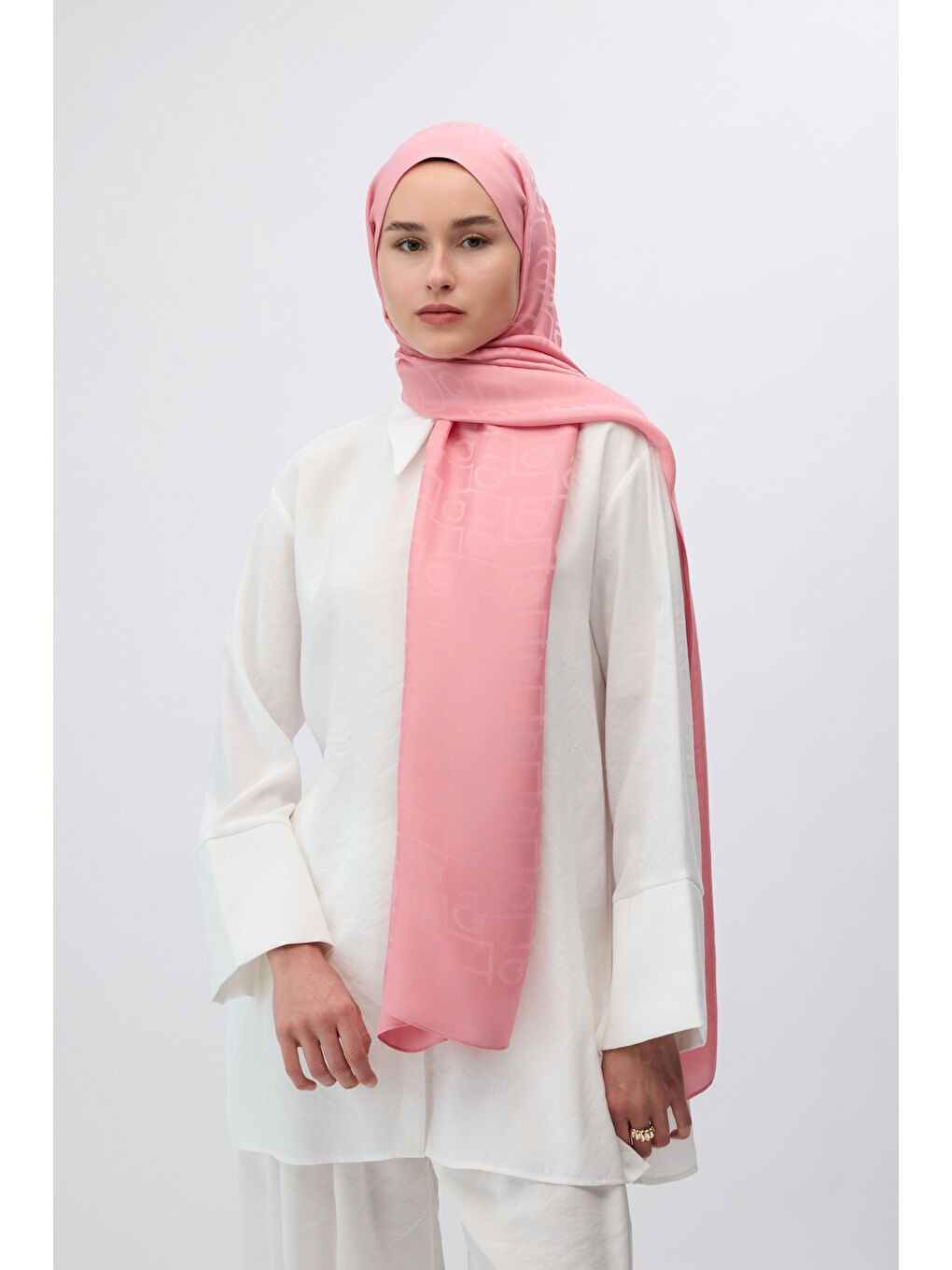 İpek Jakar Monogram Şal Pembe-3