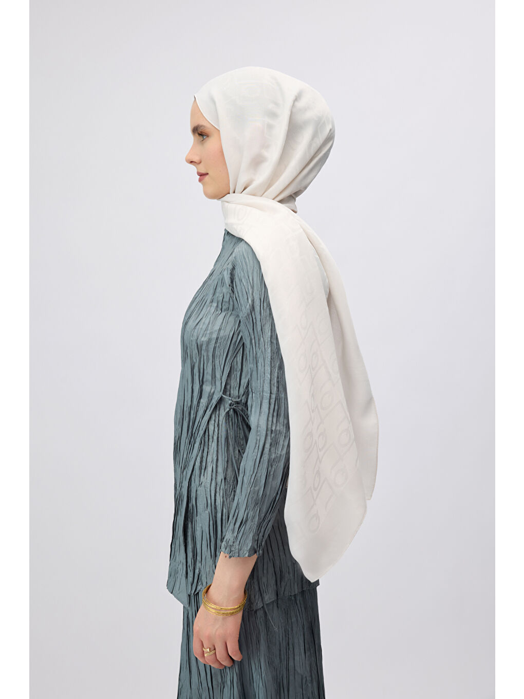 İpek Jakar Monogram Şal Ekru-2