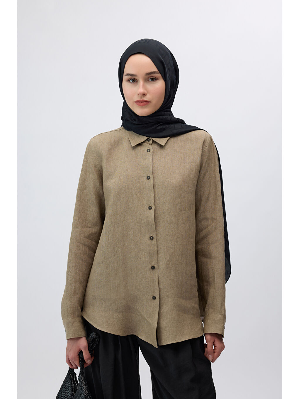 İpek Jakar Monogram Şal Siyah-1