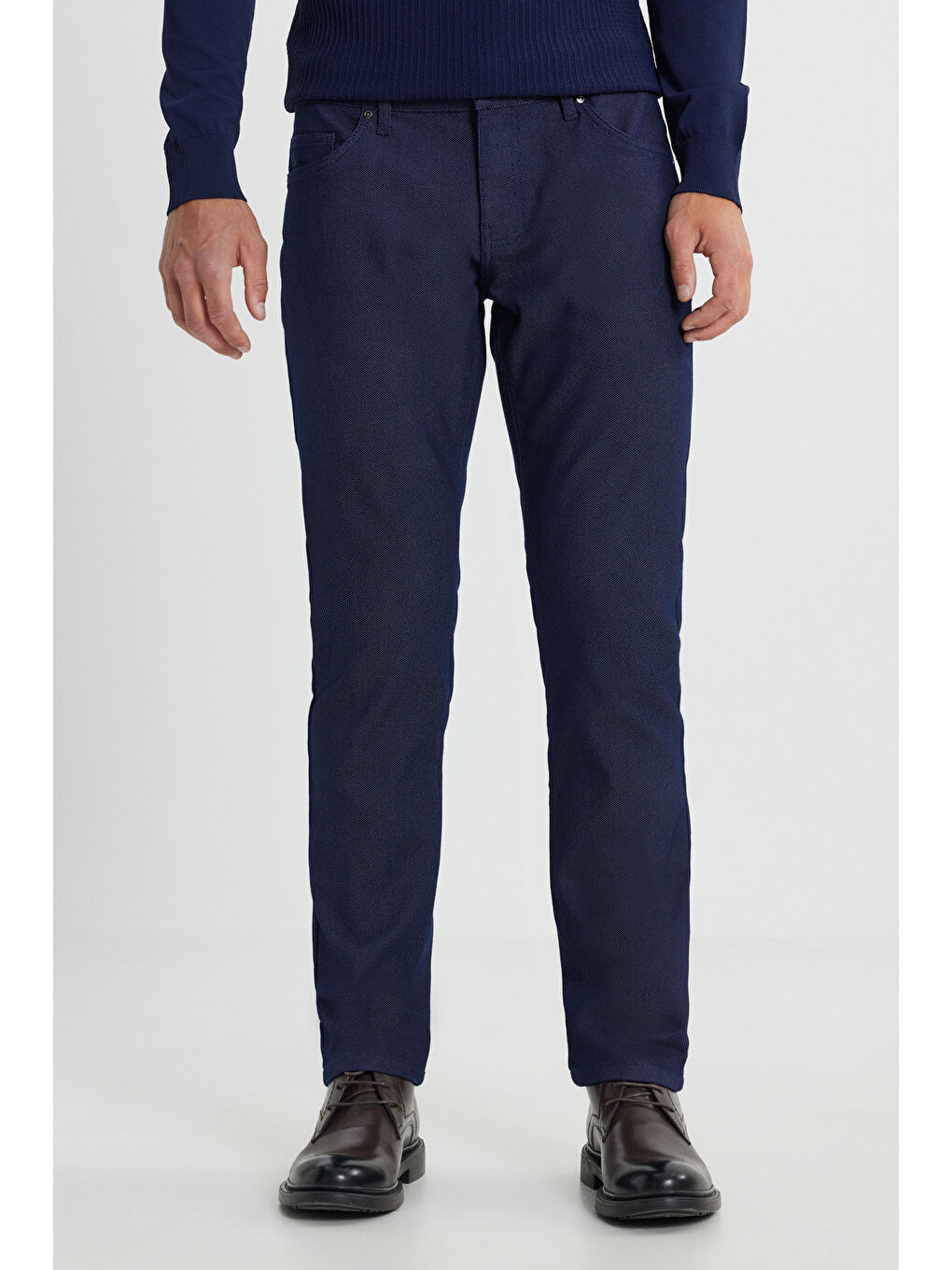 Erkek İndigo Pamuklu Slim Fit Dar Kesim 5 Cep Armürlü Denim Pantolon-1