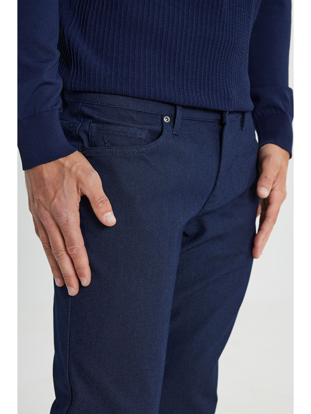 Erkek İndigo Pamuklu Slim Fit Dar Kesim 5 Cep Armürlü Denim Pantolon-4