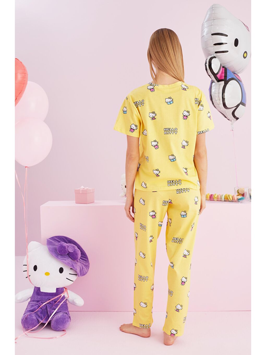 SİYAH İNCİ Sarı Hello Kitty Lisanslı %100 Pamuk Sarı Çok Renkli Bisklet Yaka Pijama Takım - 2