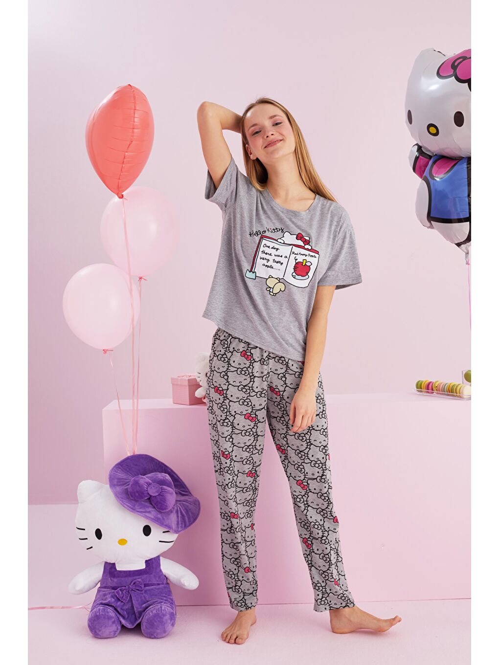 SİYAH İNCİ Gri Hello Kitty Lisanslı %100 Pamuk Gri Çok Renkli Bisklet Yaka Pijama Takım - 1