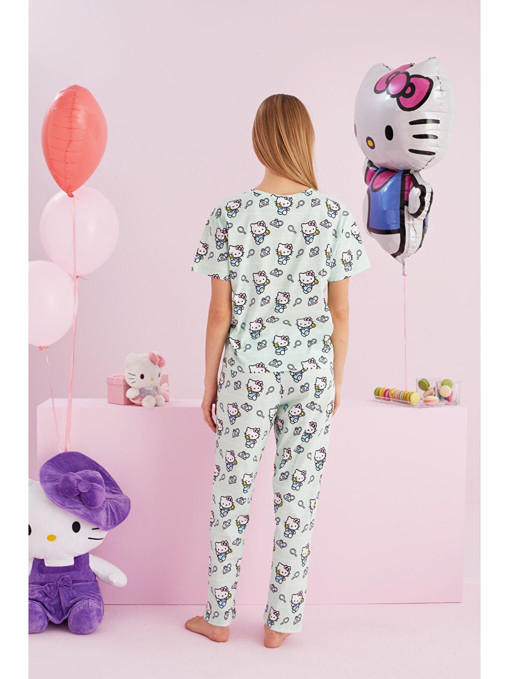 SİYAH İNCİ Yeşil Hello Kitty Lisanslı %100 Pamuk Yeşil Çok Renkli Bisklet Yaka Pijama Takım - 2