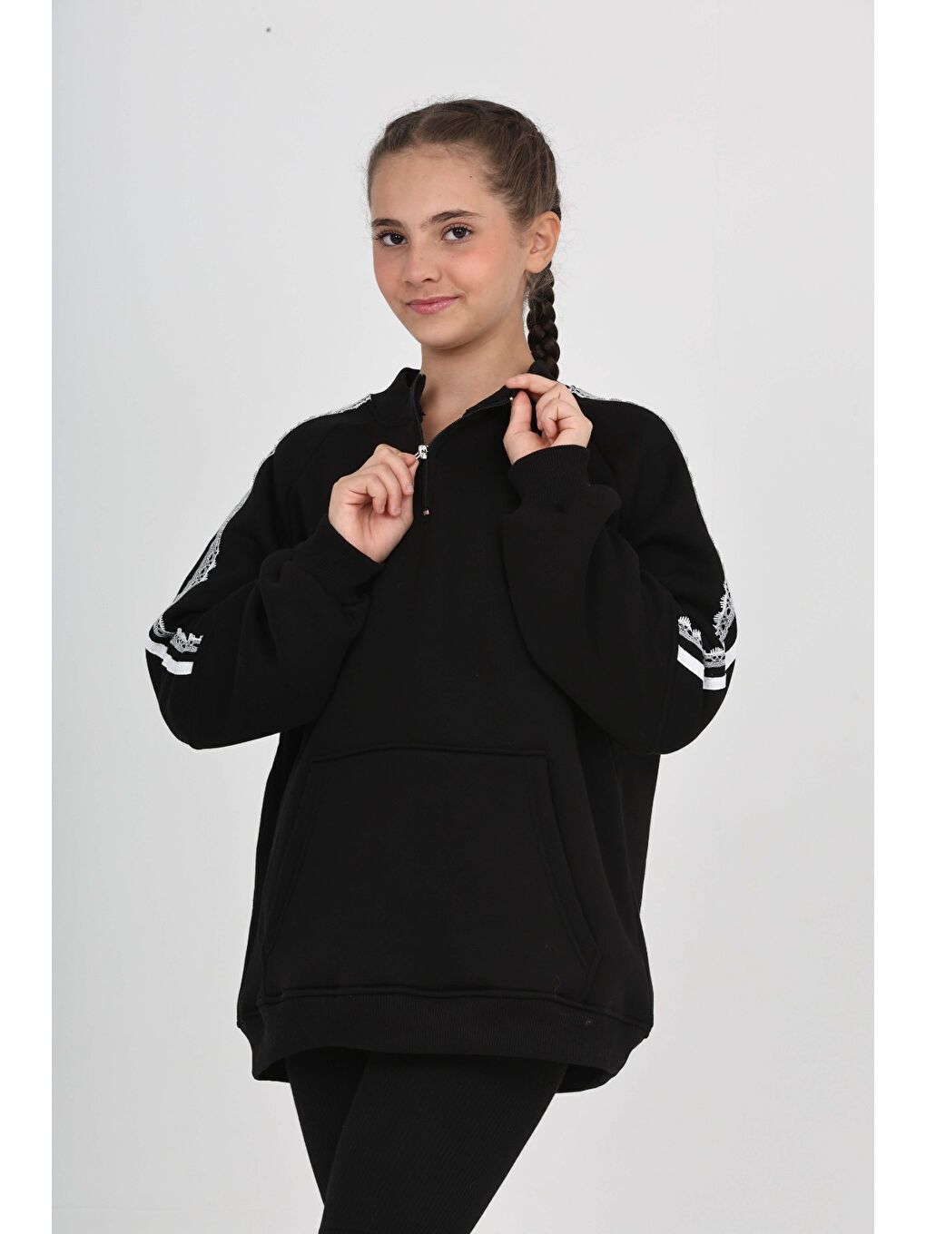Siyah Kız Çocuk Relax Fit Yarım Balıkçı Yaka Reglan Kol Sweatshirt-3