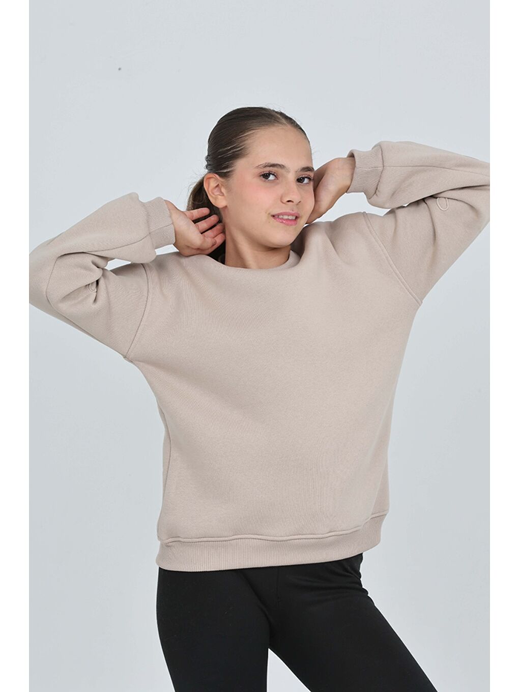 Bej Kız Çocuk Relax Fit Bisiklet Yaka Düşük Omuz Sweatshirt-1