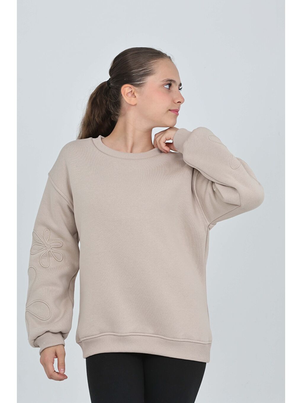 Bej Kız Çocuk Relax Fit Bisiklet Yaka Düşük Omuz Sweatshirt-3