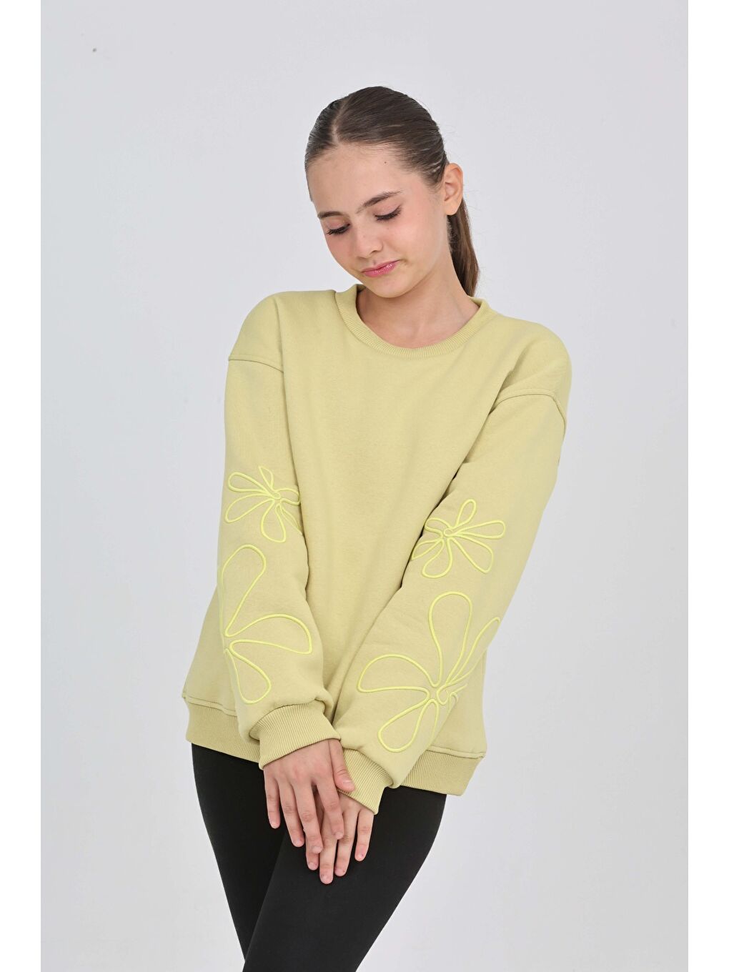 Yeşil Kız Çocuk Relax Fit Bisiklet Yaka Düşük Omuz Sweatshirt-3