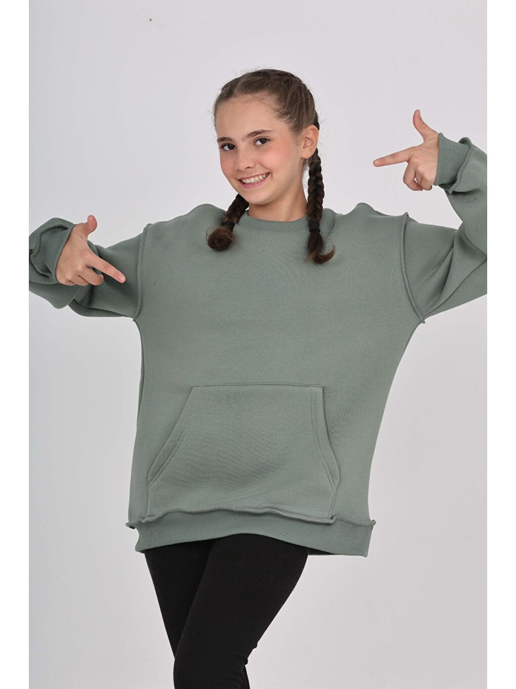 Yeşil Kız Çocuk Arka Eva Nakışlı Sweatshırt-1