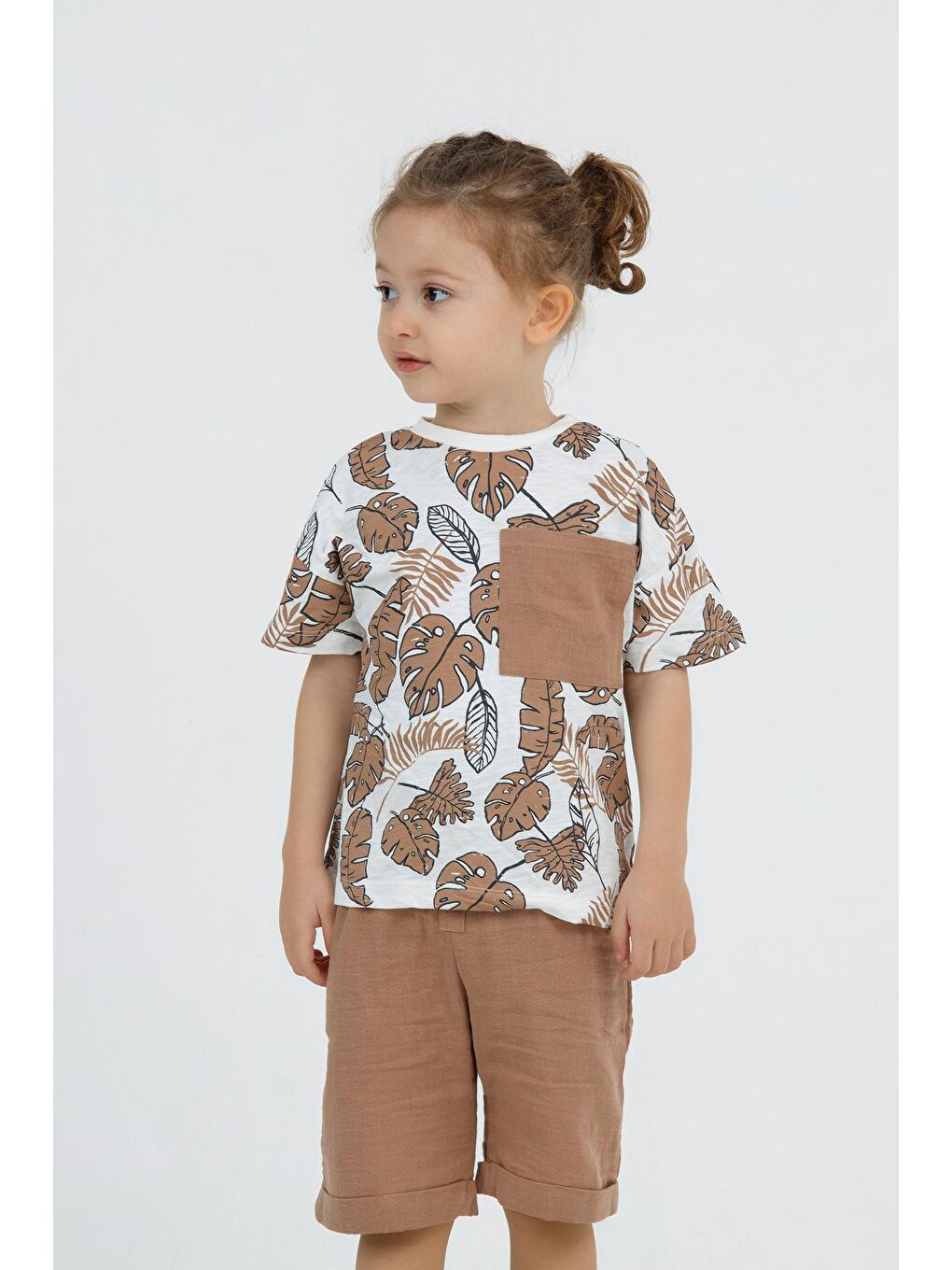Kahverengi Erkek Bebek Yaprak Baskılı  Kısa Kollu Müslin Şortlu Basic Takım 2-5 Yaş-4